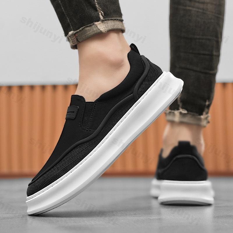 Men Retro Breathable Canvas Slip-On Shoes 2025 Low-Top Lightweight Casual Sneakers Youth Fashion Walking Footwear Non-Slip Sole