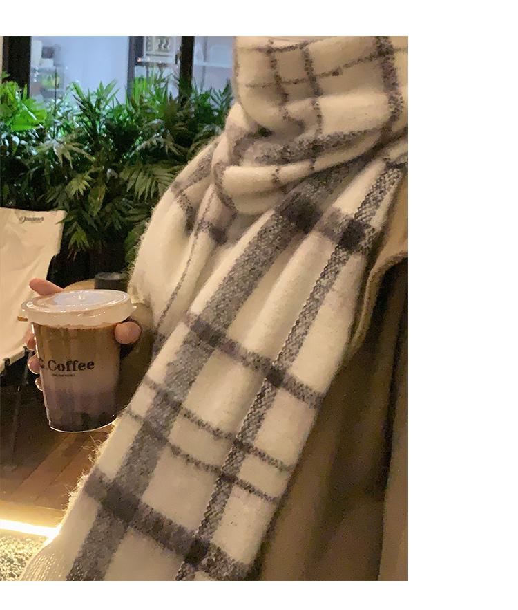 Women's 2024 Winter Plaid Korean Style Versatile Thickened Scarf