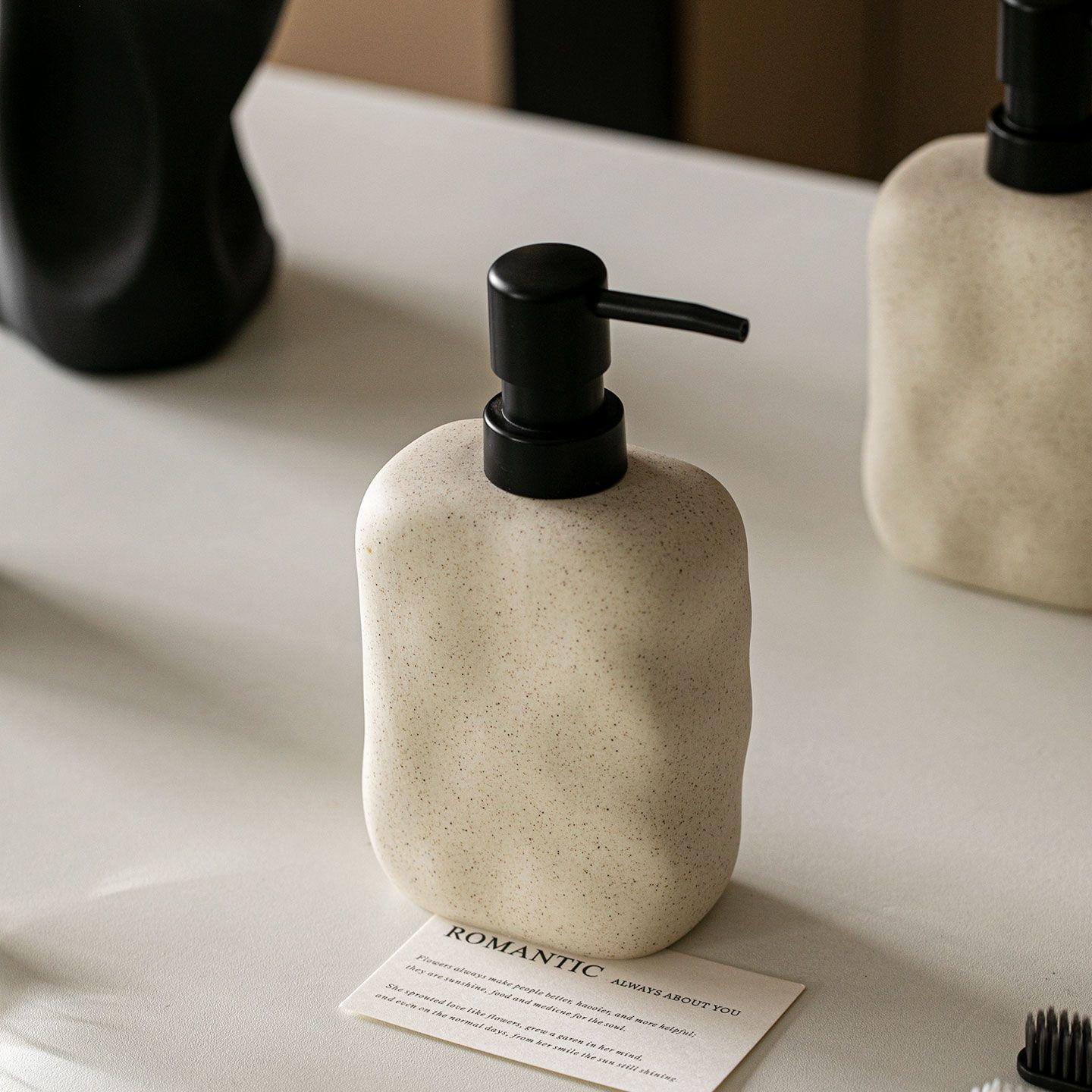 

Wabi-sabi Ceramic Lotion Bottle 450ML Squeeze Bottle Soap Dispenser Shampoo Lotion Conditioner Bottle Bathroom Accessories