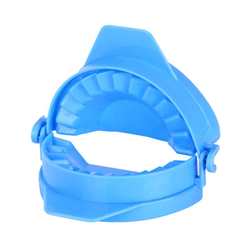 DIY Kitchen Gadget Dough Press Mould Meat Pie Ravioli Dumpling Maker Mold Tool