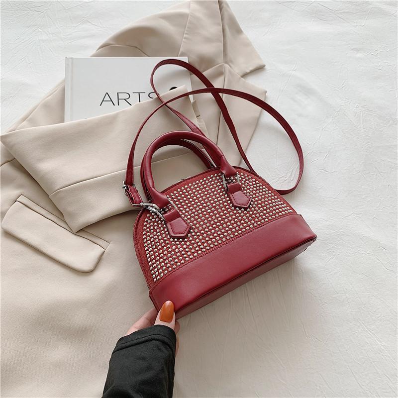 

Fashionable Street Style Shell Bag For 2023 Summer Trendy Shoulder Bag Chic Crossbody Bag червоний