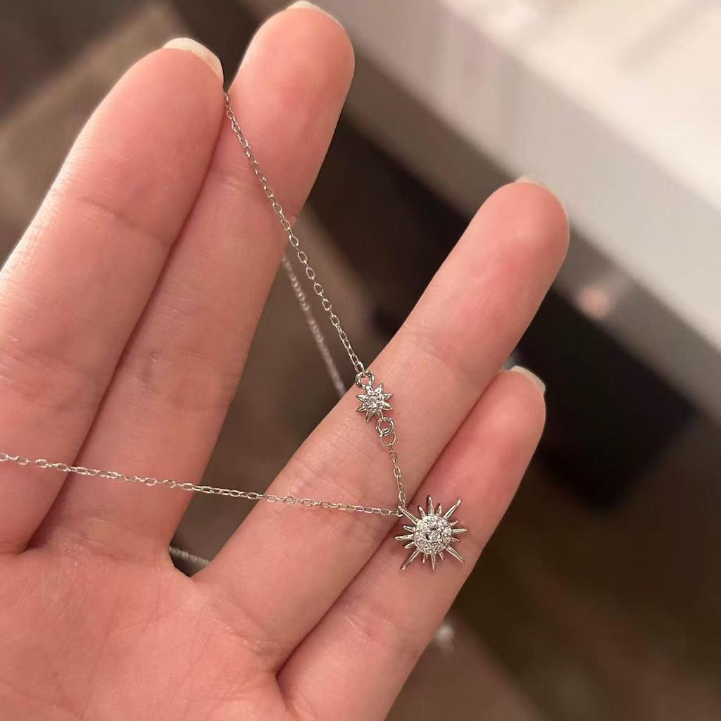 Nickel Silver Plated Gold Sunflower Starburst Pendant Necklace - Women's Niche Luxury Jewelry