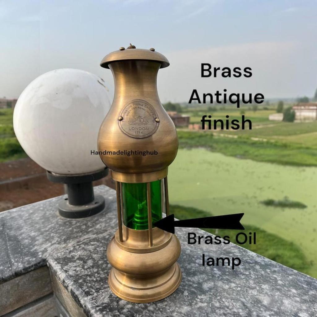 Messing Scheepslantaarn – Werkende Kerosine Olielamp | Maritiem Verzamelobject | Hangende of Tafelmodel Marinelamp | Klassieke Nautische Decoratie