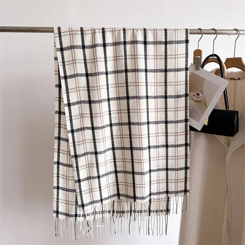 

Модный зимний клетчатый шарф для мужчин и женщин, осенне-зимний, британская классика, имитация кашемира, утолщенный, накидка, хиджаб, теплый, с кисточками, шарфы 200x65cm