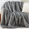 Luxury Fox Fur Throw Blanket Winter Warm Fluffy Soft Blankets Bedspread On the Bed Faux Fur Blanket Plaid Throw for Sofa Towel