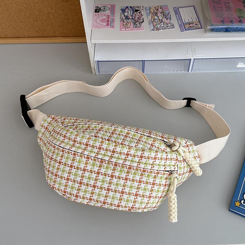 Wind soft shoulder bag plaid women's simple and versatile small breast bag girl student messenger bag