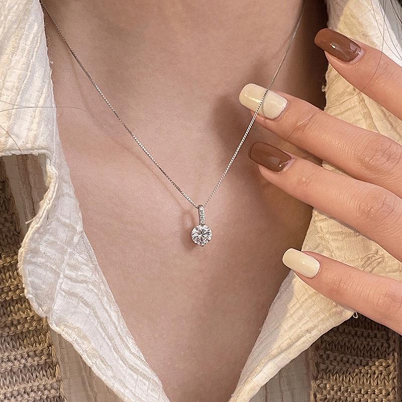 Acrylic Zircon Pendant Necklace Simple Silver Color Crystal Clavicle Chain Necklace For Women Elegant Party Women Jewelry Gift