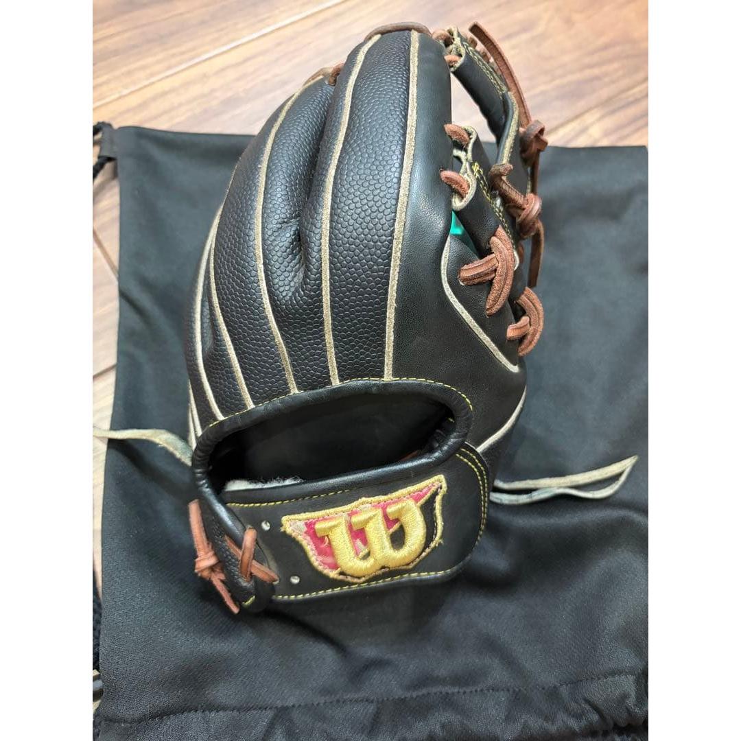 Used Wilson Hardball Gloves Black