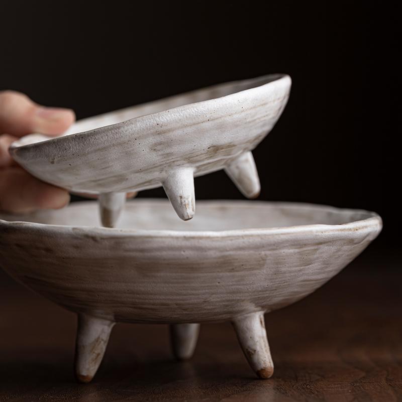 Piatto Rotondo in Gres Stoneware Retrò Vassoio per Frutta Piatto da Dessert Vassoio per Rinfreschi Piatto da Cena su Treppiede Alto Piatti in Ceramica Bianco e Nero