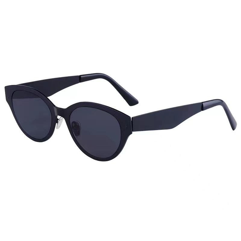 High Quality Designer Sunglasses Women Cat Eye Shape Anti Glare Glasses for Women Men Fashion Sun Glass