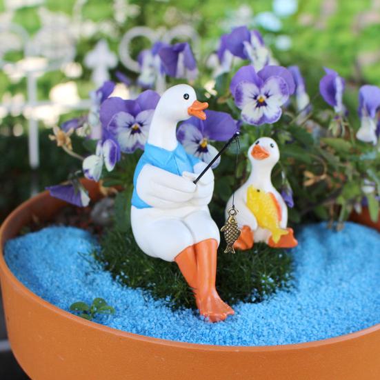Yousheng 2Pcs Cute Duck Statues Waterproof UV Resistant Funny Cartoon Duck Garden Figurines Indoor Outdoor Decorations