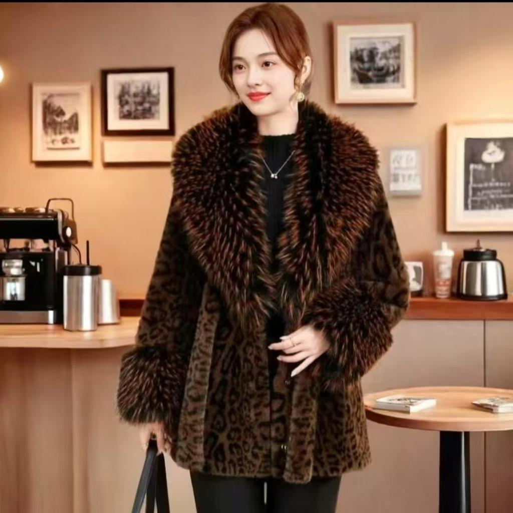 New autumn and winter fur leopard print thickened coat imitation fox hair big fur collar fashion coat mother dress women