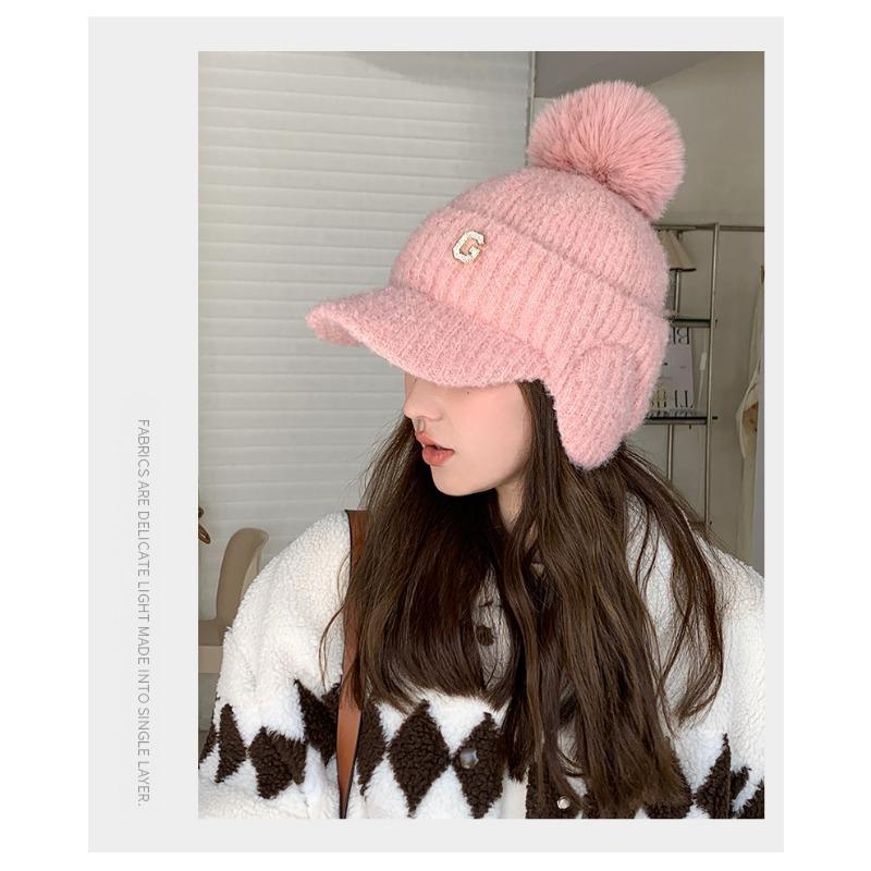 Cappello da donna autunnale e invernale caldo e resistente al freddo in maglia di filato con velluto spesso e protezione antivento per le orecchie, berretto a becco d'anatra
