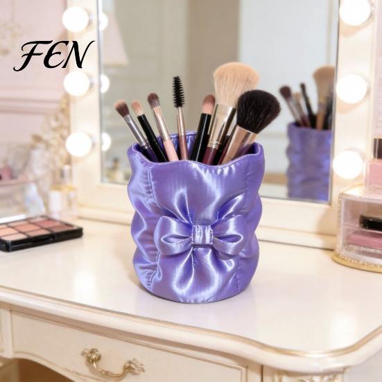 Eyebrow Brush Organizer 3D Printed Bow Makeup Holder, Large Capacity Beauty Tool Desktop Holder Desk Organizer, Bowknot Pencil Storage Container Cup