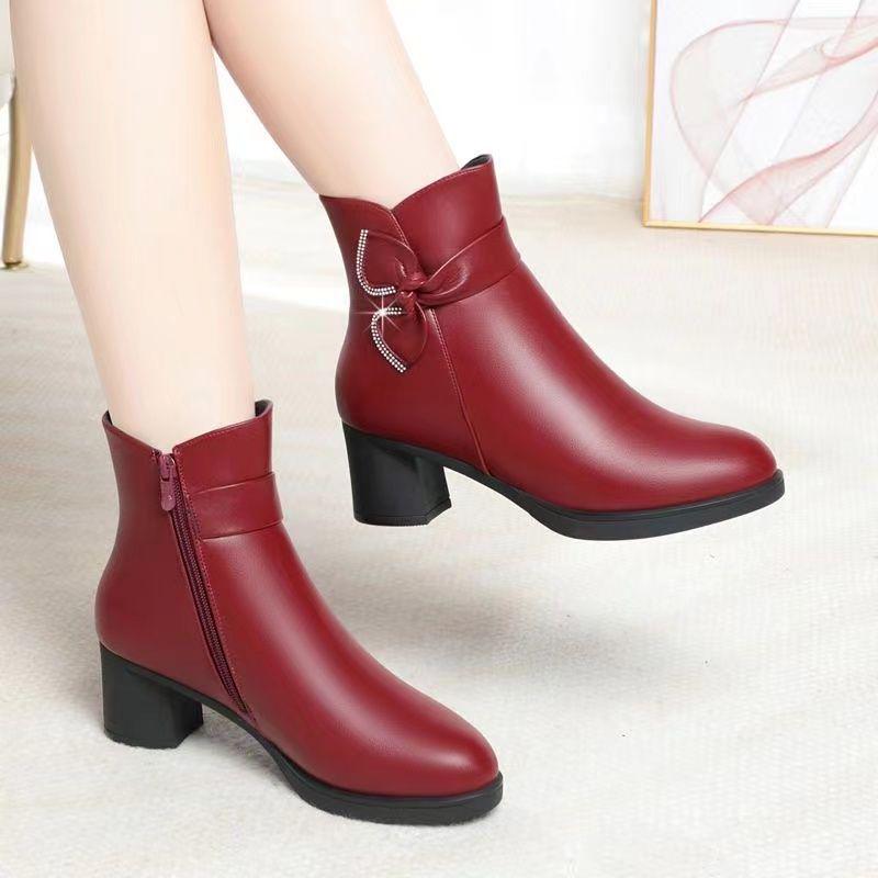 Women's Mid-Calf Winter Fleece-Lined Soft Leather Non-Slip Boots