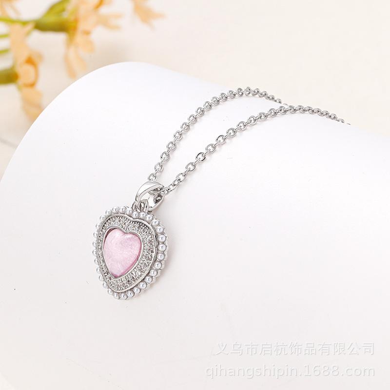 Love Necklace Women'S Light Luxury Design Small Fresh And Sweet Heart Pendant