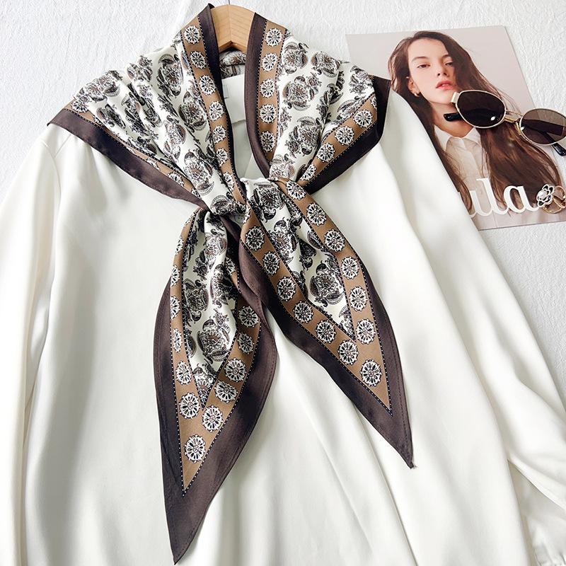 Retro Old Money Wind Triangle Scarf Women's Spring and Summer New High-end Fashion Versatile Silk Scarf Temperament Scarf Shawl Accessories