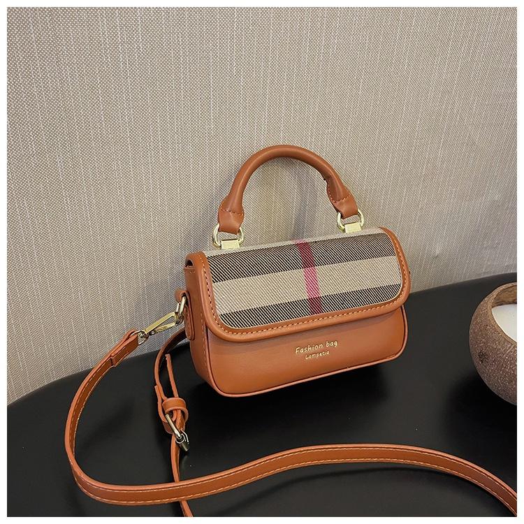 IELGY women's fashion mobile phone bag can be carried and messaged