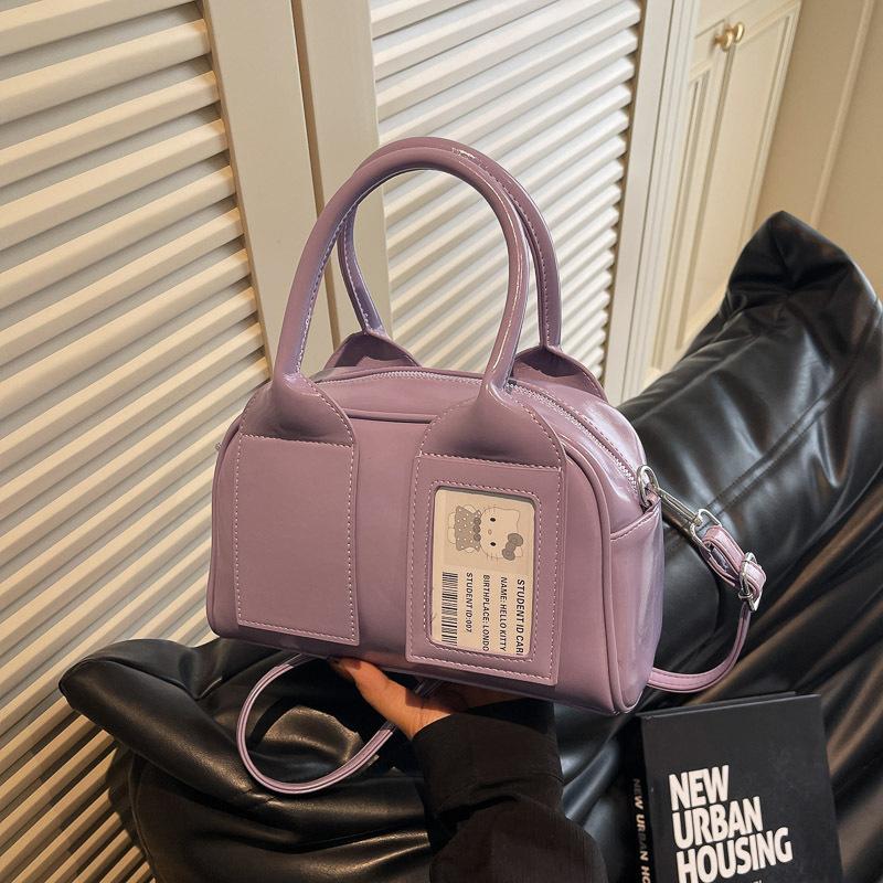 This year, Boston bags are popular for women's spring and summer 2025 new versatile messenger bags, simple women's portable pillow bags.