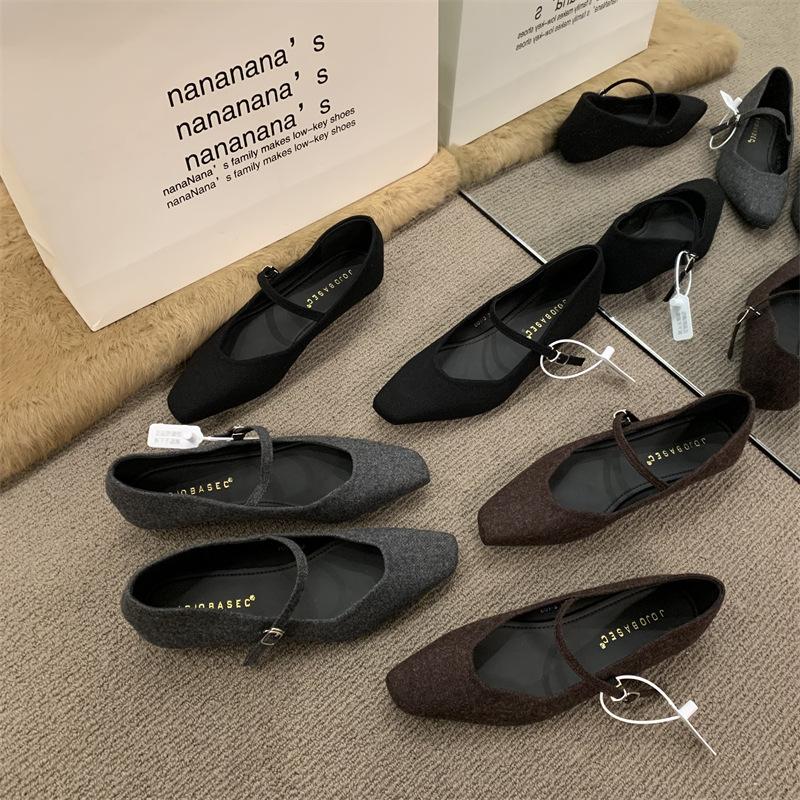 Corduroy woolen low-heeled Mary Jane shoes 2025 autumn and winter new female cute delicate square head light mouth wedge heel single shoes