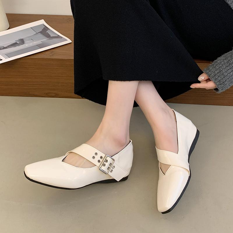 

2026 Spring and Autumn New Retro Commuter Versatile Shallow Single Shoes Square Toe Flat Bottom 35 бежевый