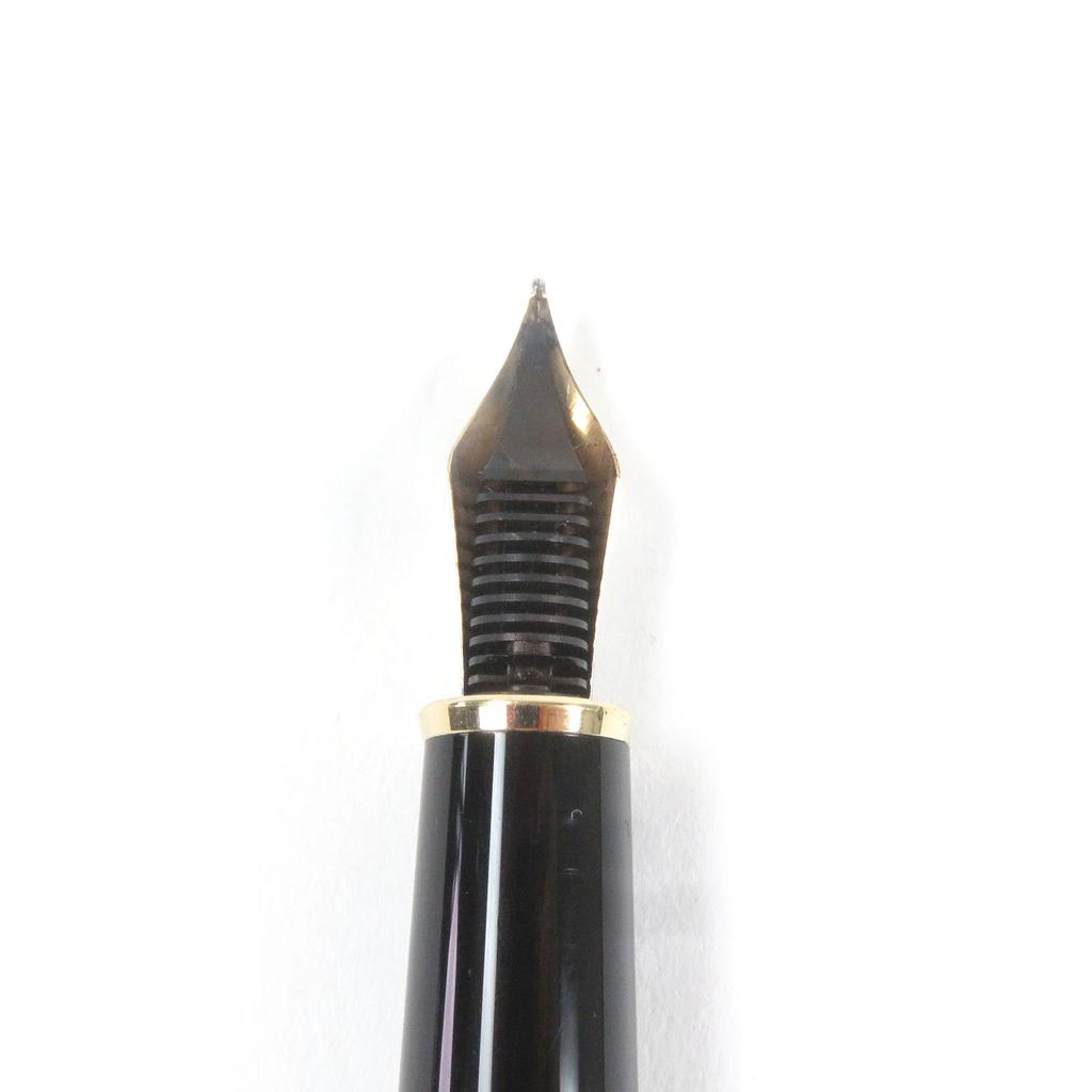 Great MONTBLANC Fountain Pen Meisterstck Classic Cap Type Black Gold 14K Mens Used