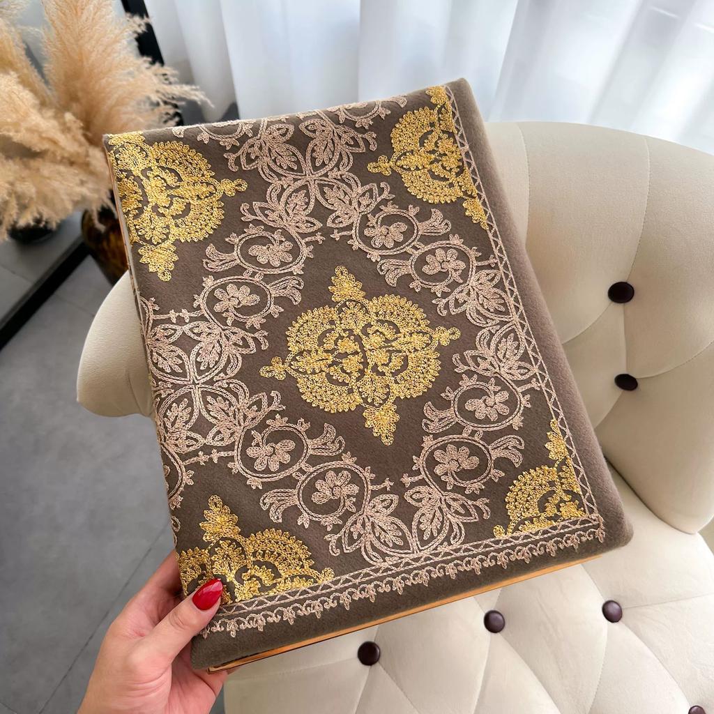 Winter Ethnic Style Totem Artistic Scarf Retro Elegant Faux Cashmere Embroidered Women'S Warm Scarf Air Conditioner Shawls