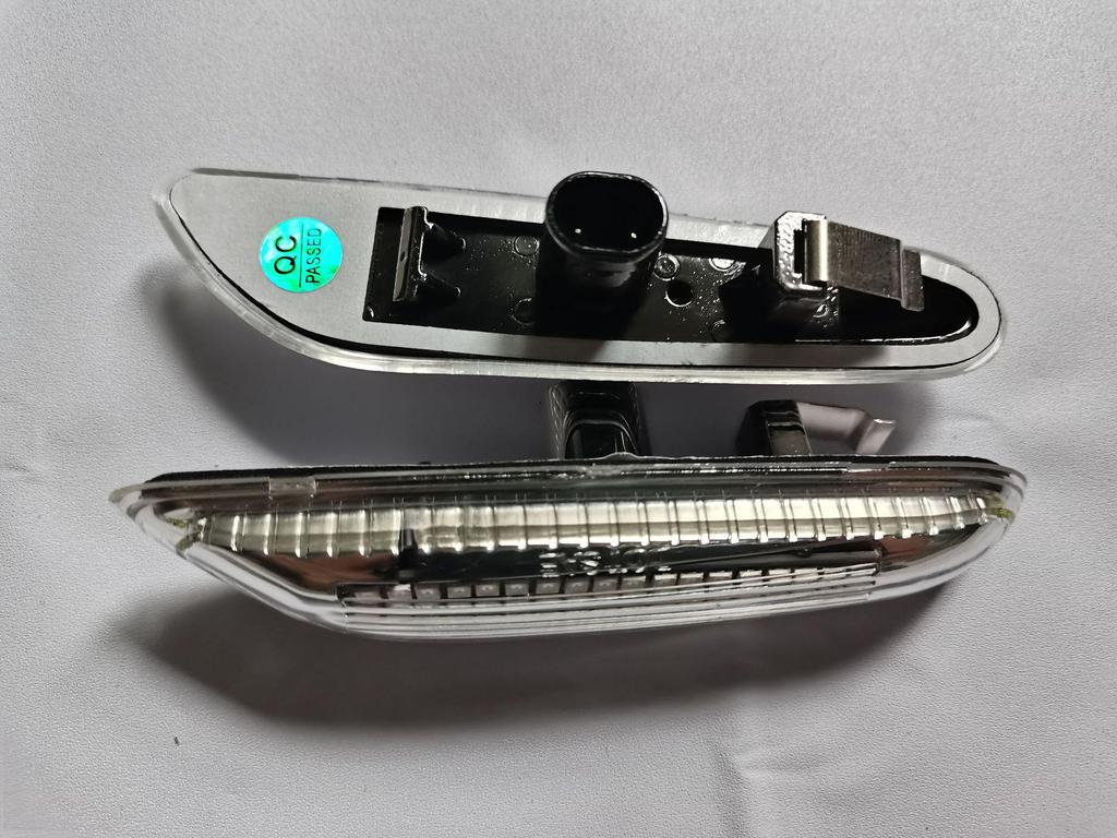BMW Side Marker Light - White Shell Dynamic Sequential Fender Turn Signal for E60 X1 X3 E90
