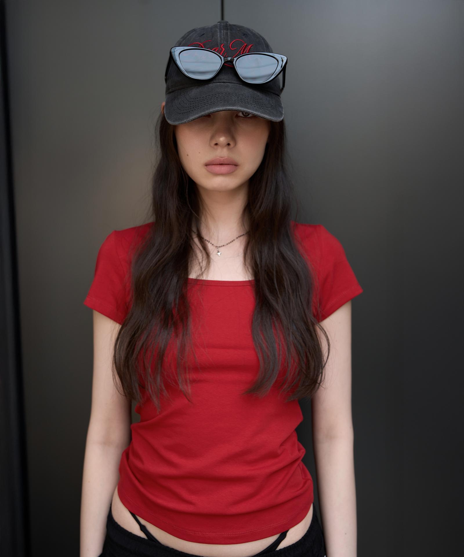 Dear Me Slim Fit Square Neck T-Shirt [Red] Red/L