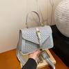 High-value fashion 2025 spring new versatile ins shoulder messenger bag this year popular temperament small square bag women