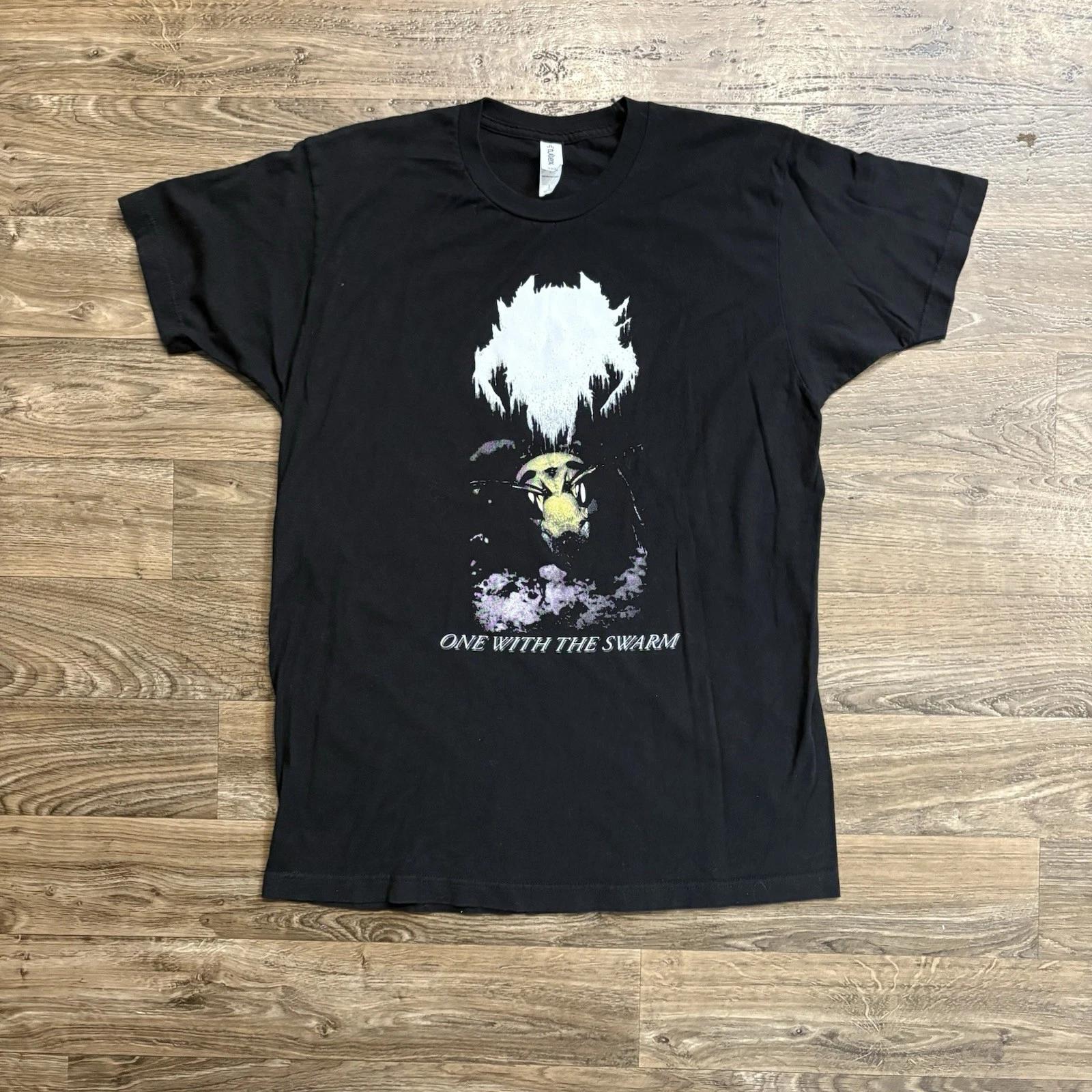 

Y2K / Vintage One with the Swarm Black Large Graphic T Shirt Quotes Hornet S