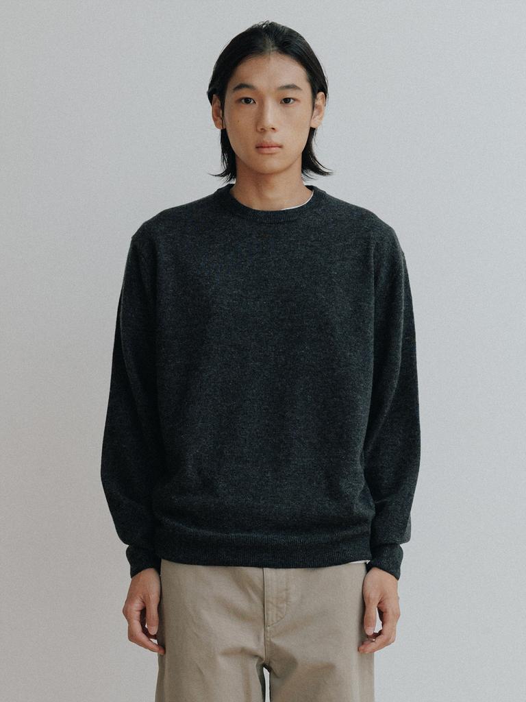 Deowedeoijeueosseom Classic Crew Neck Knit Sweater (Charcoal)