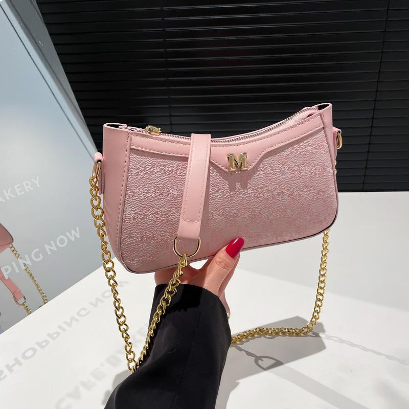 Super Fire Small Bag Women's 2025 New Trendy European and American Simple Letter Shoulder Bag Texture Commuter Small Square Bag Niche