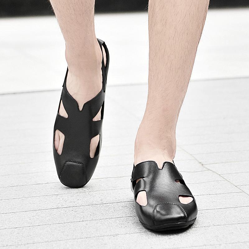 Fashion Brand Anti-collision Toe Summer Leather Men Sandals Fashion Outdoor Walking Sandals Men Non-Slip  Hollow Out Beach Flats Loafers