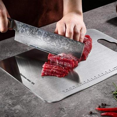 Zweiseitiges Titan-Schneidebrett mit Skala für die Heimküche, zum Kochen, für Outdoor-Camping, Wandern, Rucksacktouren