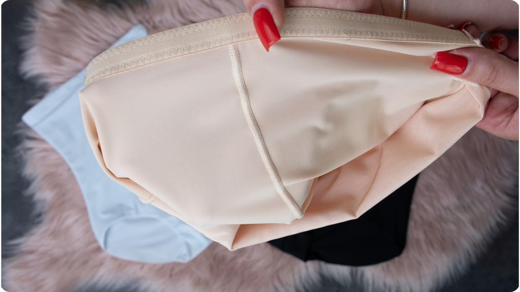 Women' shaping panties with silicone band, slimming, size