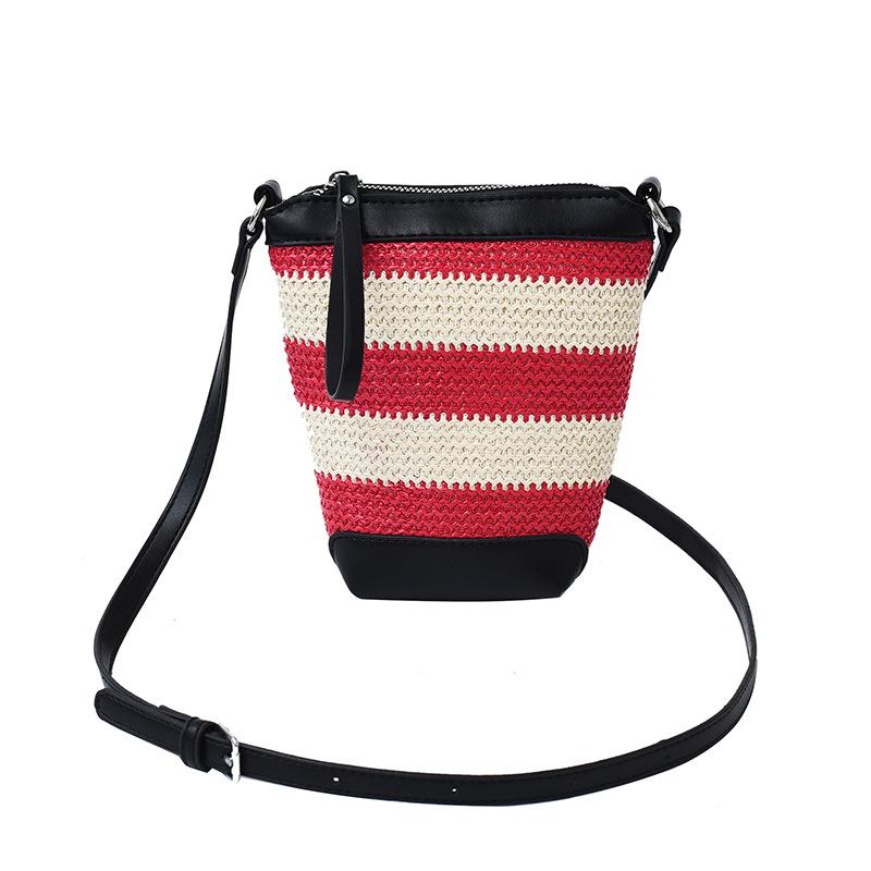 Handwoven Bag Women's 2025 New Trendy Summer Fashion Seaside Vacation Shoulder Bag Straw Crossbody Bucket Bag