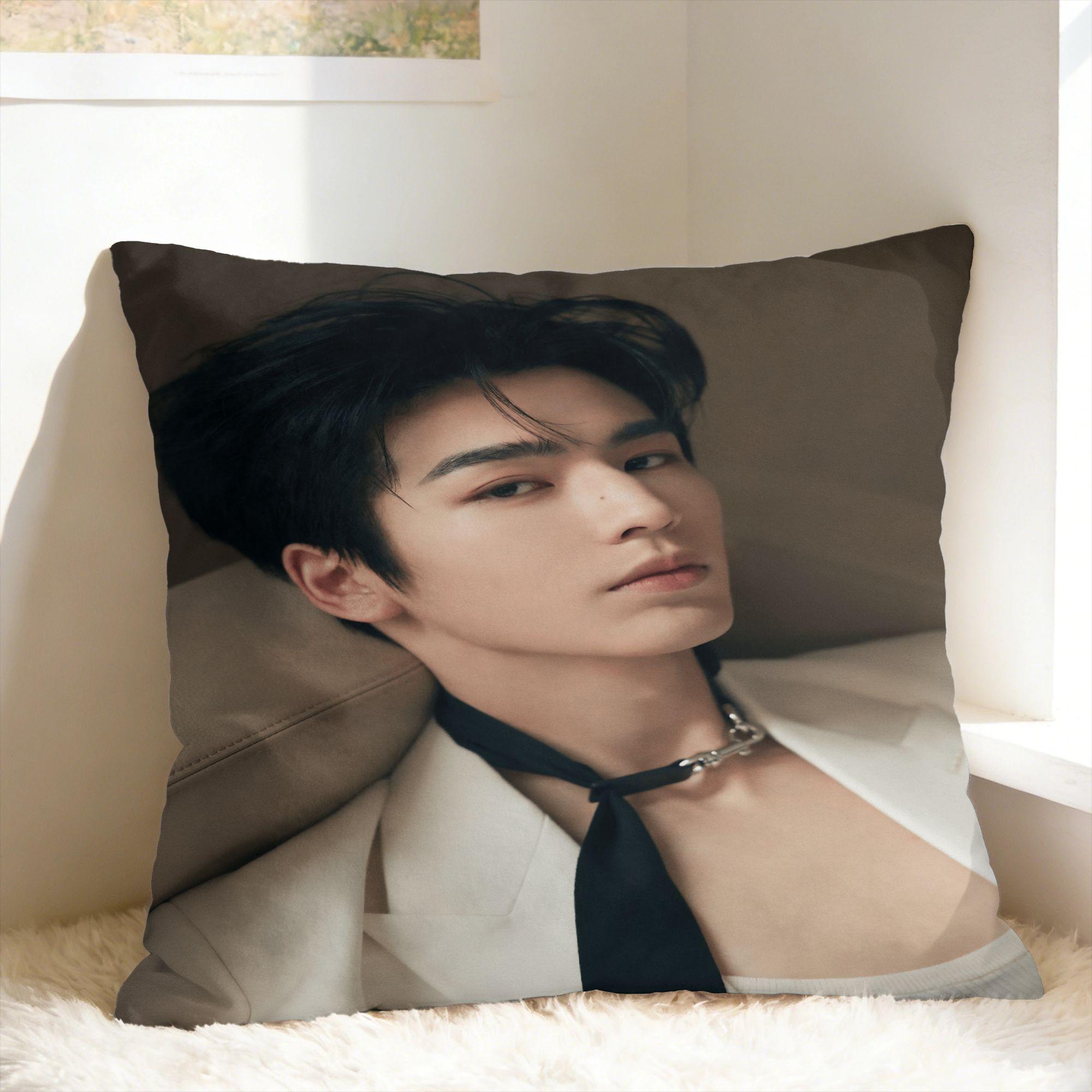 Fine Glasses Unisex Zhang Linghe Pillow Cover Cute Funny Pillow Case For Sofa Home Decor Soft Pillowcases Gift