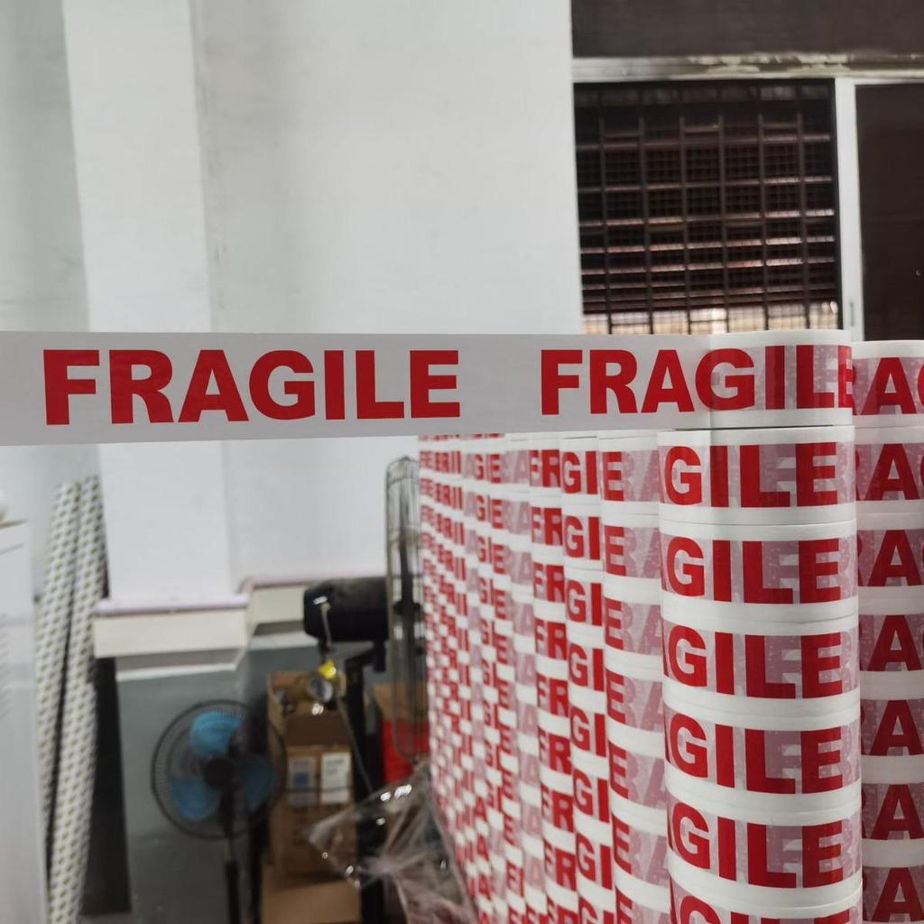 İngilizce 'Kırılgan' Uyarı Ambalaj Bandı, 48mm x 66m
