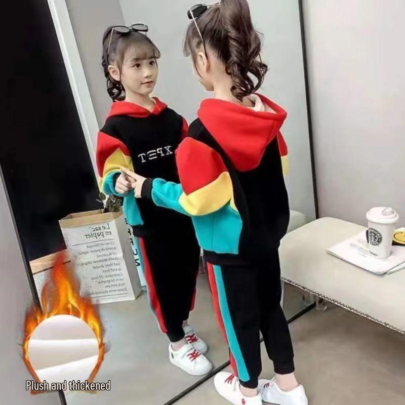 

Модный плюшевый костюм для девочек 2025 года: Стильная детская толстовка на осень/зиму 130cm