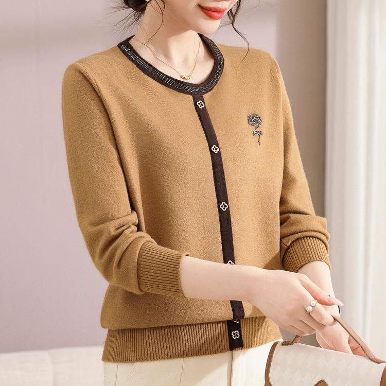 Middle-aged and Elderly Women's Autumn Sweater Sweater Sweater Plus Size Loose Single-breasted Pullover Round Neck Long-sleeved Mother Grandma.