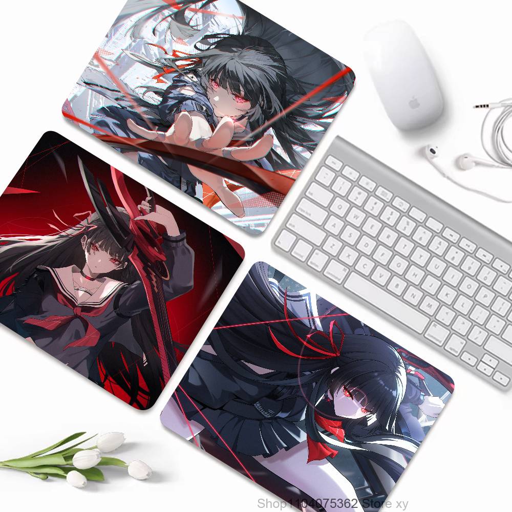 Game Wuthering Waves Kuchiba Chisa Mousepad Small LockEdge Mouse Pad For Gamers Computer Desk Pad Rectangular Anti-slip Rubber