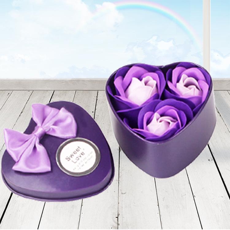 Valentine's Day Heart-Shaped Rose Soap Flower Gift Box for Girlfriend - Creative Souvenir