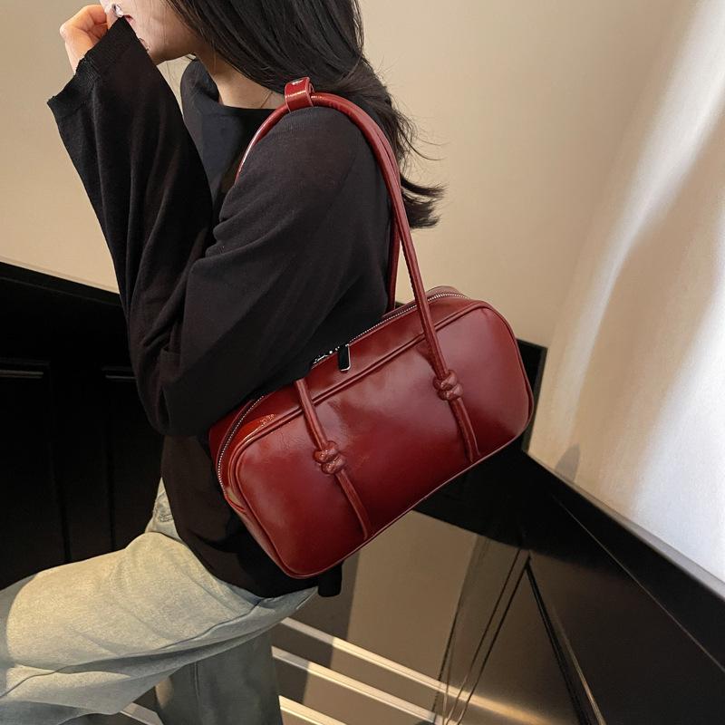 Winter 2025 Women's Retro Fashion Underarm Bag - Versatile High-End Briefcase for Work and Commute