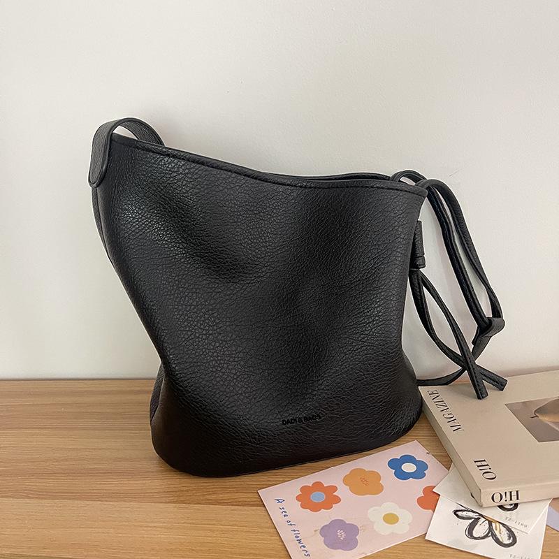 

Мода под мышкой универсальная нишевая сумка-ведро высокого класса женская весенне-летняя кроссбоди ретро повседневная на плечо чёрный