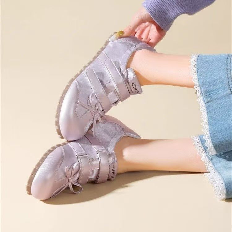 

Новые фиолетовые туфли Dexun в китайском стиле для женской летней коллекции 2025 года, на плоской подошве, с внутренней платформой, увеличивающей рост, и визуально уменьшающие ногу, маленькие модные повседневные спортивные 40 фиолетовый