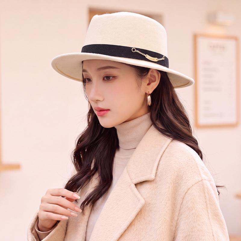 Autumn and winter French flat-brimmed hat retro light luxury simple top hat women's face small wool blended hat temperament thousand gold hat
