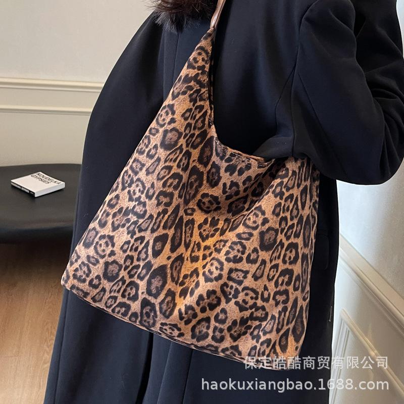 Super Fire Leopard Print Mother and Child Bag Fashionable Large-capacity Tote Bag Women's Autumn and Winter 2025 New Fashionable Shoulder Bag