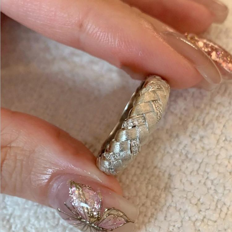 

High Quality Adjustable Copper Ring With Retro Inspired Sparkling Design For Fashion Forward Women J5407