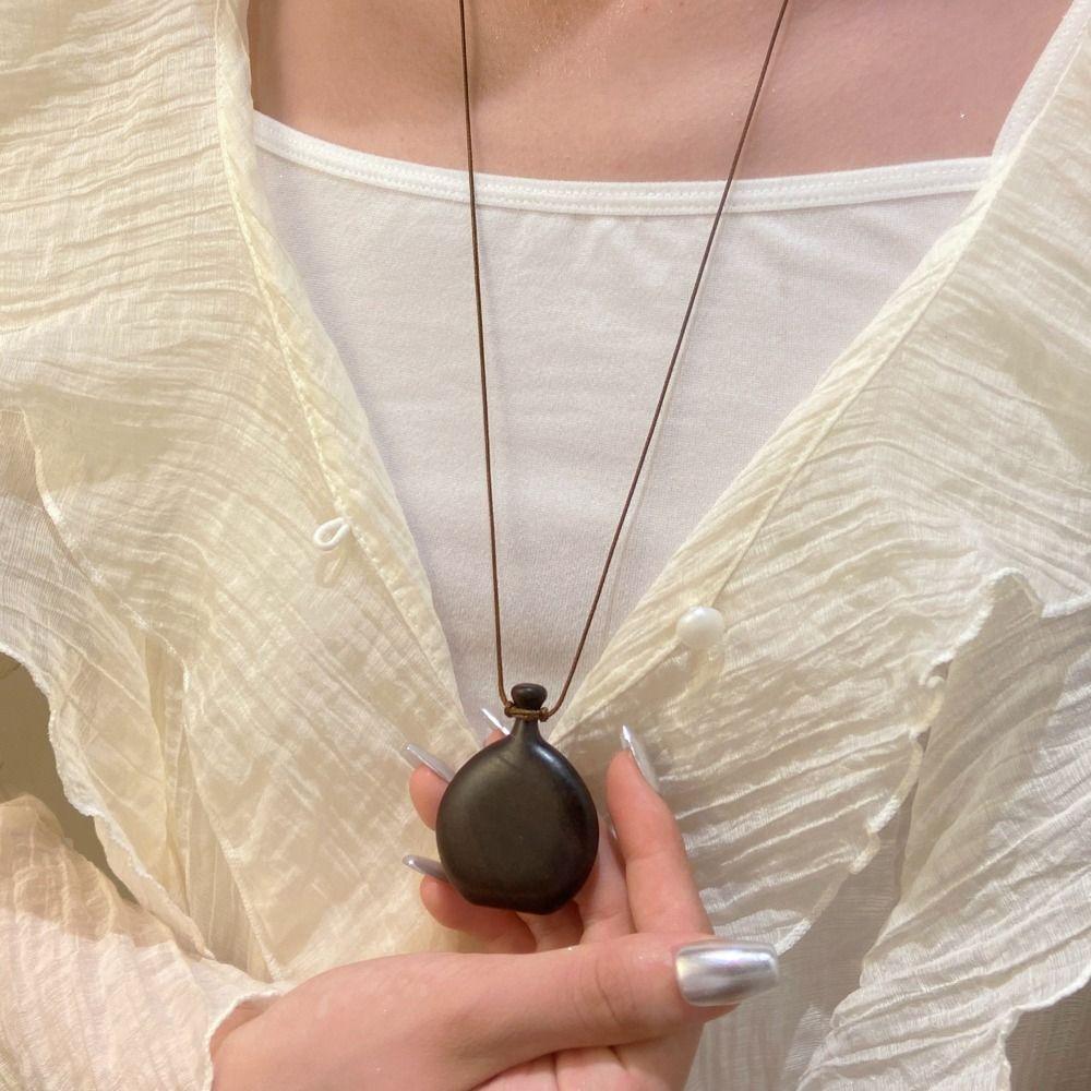 Collier Chaîne Pull Couleur Noire Accessoires Bijoux en Bois Nouveau Collier Flacon Saint-Valentin